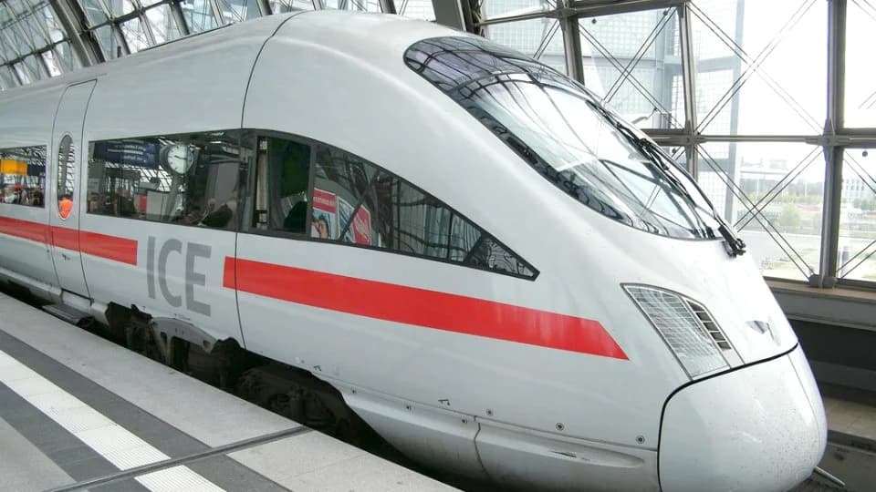 deutsche-bahn-ICE-sprinter1.webp