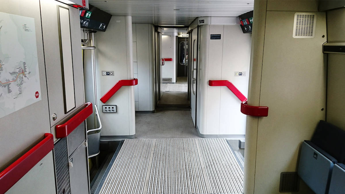 DSB train