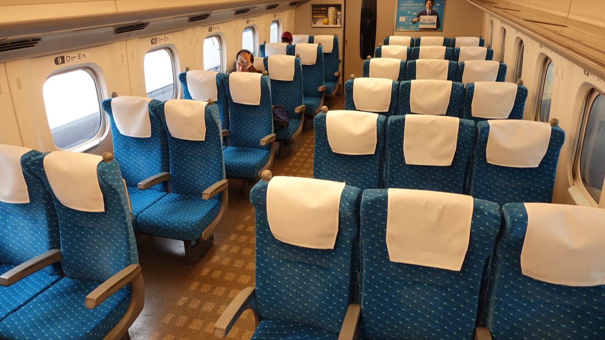 Nozomi train JR 2nd class 2