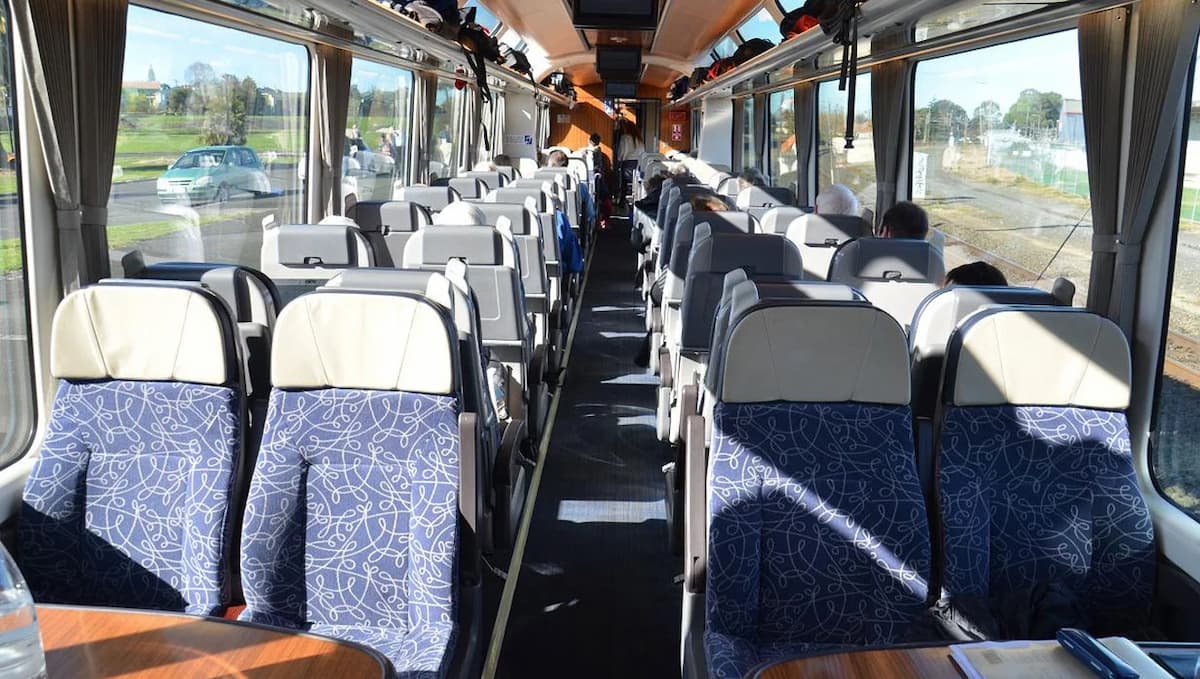nz-northern-explorer-seat-large_1.webp