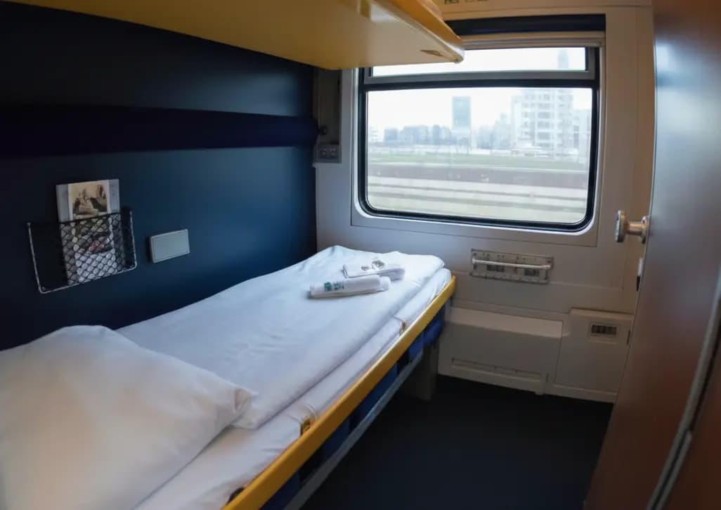 SBB|Empty train brand|1-bed Cabin