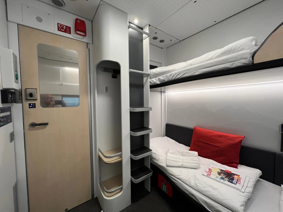  SBB|Empty train brand|2-bed Sleeper