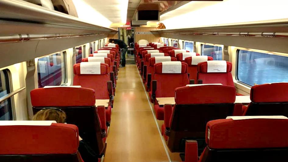 AVE Premium (preferente)1st Class (Turista plus) (img 3).webp