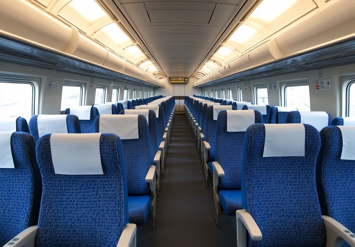 firebird2176_the_interior_of_the_bullet_train_in_japan_features_e061dce0-7dcc-481e-b272-f13a35ce6715.webp